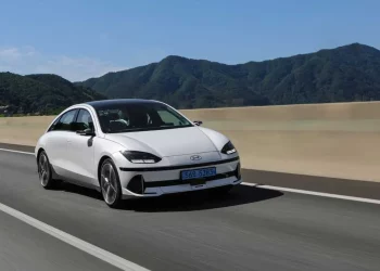 How Government Regulations in the Electric Vehicle Sector Influence Consumer Purchasing Decisions