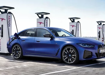 Are Electric Vehicles the New Luxury? Examining the Premium Segment’s Expansion!