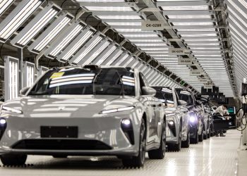 How Electric Vehicle Technology Promotes Renewable Energy Utilization and Sustainable Development