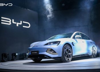 How Are Innovations in Battery Technology Improving Electric Vehicle Performance?