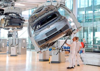 Can Electric Vehicles Disrupt the Global Automotive Supply Chain?