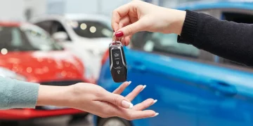 The Rise of Electric Vehicles: Can Traditional Automakers Find New Competitiveness During the Transition?