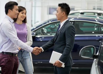 How Traditional Manufacturers Are Responding to the Supply Chain Pressures and Challenges Posed by Electric Vehicles