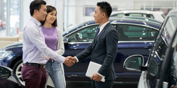 How Traditional Manufacturers Are Responding to the Supply Chain Pressures and Challenges Posed by Electric Vehicles