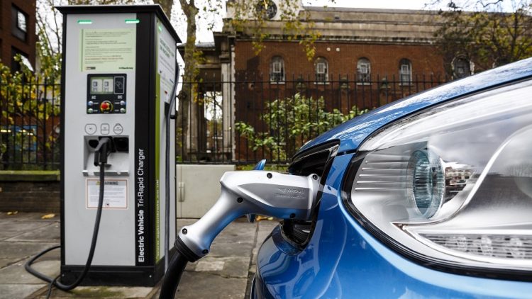 Can Next-Generation Batteries Solve Electric Vehicle Range Anxiety? Will Battery Life and Charging Speed Improve Simultaneously?