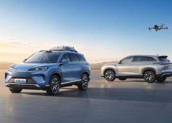 How to Accelerate the Adoption of Electric Vehicles with Cutting-Edge Technologies and Break the Market Barriers of Traditional Cars?